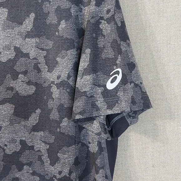 aasics shirts size small Color gray - Picture 4 of 6